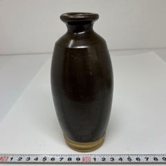 緑がかった茶色の陶器瓶 骨董品 古琉球 沖縄 - メルカリ