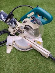 マキタ　スライドマルノコ　LS0713FL　レーザー付き