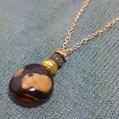 K18 ペンダントトップ　珊瑚　1.36 g さんご ペンダントトップ 0.573ct Z0148 ゴールドK18 珊瑚馬蹄