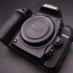 Nikon デジタル一眼レフカメラ D7500 ボディ ブラック 【シャッター数:1980枚】【中古】