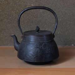 南部鉄器 松葉文様 鉄瓶 茶道具 鋳鉄 南部鉄器 鉄瓶 松葉文様 鋳鉄製 - メルカリ