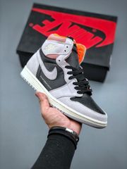 新品未使用　Nike Air Jordan 1 RETRO High OG "Hyper Crimson"　555088-018　ナイキ エアジョーダン1 レトロ ハイ OG "ハイパークリムゾン"