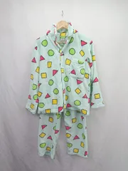 ◇ ⊇ クレヨンしんちゃん 上下総柄 ナイトウエア上下 サイズS ブルー系 キッズ E  【1506190001579】