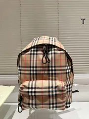 【今日特価】Burberry The Rucksack 2025 Spring Military Backpack / バーバリー ザ ラックサック 2025 年春 ミリタリーバックパック