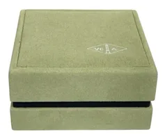 ヴァンクリーフ＆アーペル ジュエリーケース ケース　ネックレス用　ピアス用　ネックレスケース 箱 ボックス　BOX ヴァンクリ VanCleef&Arpels 