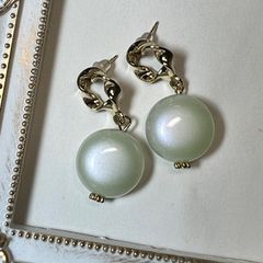 ひねりサークルピアス シンプル