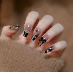 ネイルチップ 付け爪 ブラック リボン ラメ フレンチ ライン