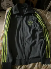 2025年最新】アディダス ヨーロッパ グリーンの人気アイテム - メルカリ