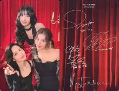 【中古】コレクションカード(女性) MISAMO(TWICE)/集合(3人)/裏面印刷サイン入り/CD「Masterpiece(WPCL-13483)」(通常盤)初回プレス限定封入特典セルフィートレーディングカード
