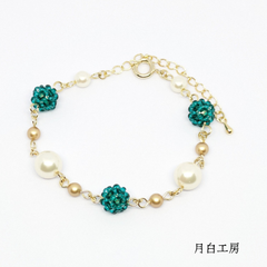 NO.106　【お試し価格】　ビーズボールとシルキーパール　クリスタルパール　ブレスレット【ブルージルコン】