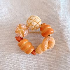 ミニチュアパン　リングブローチ　小サイズ①