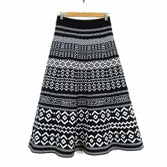 ランバンオンブルー LANVIN en Bleu 2023AW ロゴ ジャガード スカート ロングスカート 3206520 フレア M 38 黒 ブラック 白 ホワイト 美品 国内正規品