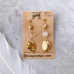 15【SALE】クリア×ゴールドビーズアシンメトリーピアス［サージカルステンレス］※イヤリング変更可能