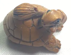 送料無料　提げ物　柘植黄楊彫　虎根付　高さ3.5ｃｍ 送料無料 提げ物 柘植黄楊彫 虎根付 高さ3.5cm