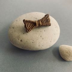 リボンのブローチ