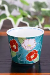 初代　滝口加全　　「椿絵」角皿　染付　共箱　九谷焼　【骨董】 初代 滝口加全 「椿絵」角皿 染付 共箱 九谷焼 【骨董】 工芸品