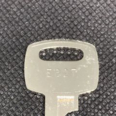 オフィス家具　鍵　中古　ナイキ　E827　書庫　ロッカー　メーカー純正