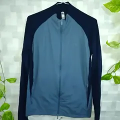 アディダス　トラックジャケット　ブルゾン　美品　Mサイズ　紺色と暗い青色　ジップアップ　ポケットもジップアップ