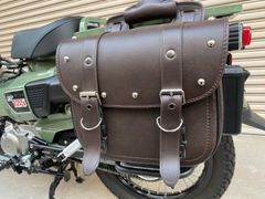 待望の再入荷‼ グッと落ち着く秋冬カラー パラダイスバッグ ダークブラウン スタッドタイプ ブラックモール バイクや普段使いに！ サイドバッグ 6L オシャレ パンク アメリカン バイクバッグ