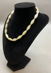 SN252 白蝶貝 ホワイトシェル デザインネックレス マザーオブパール 首周り 42cm 重さ 22.6g