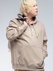岡田紗佳デザイン監修 ツキを暗カンパーカー - メルカリ