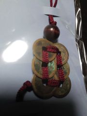 関ケ原戦国甲冑館オリジナルの六文銭の御守り♪赤紐