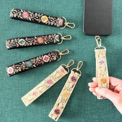 インド刺繍リボン ハンドストラップ スマホストラップ ショートストラップ アイボリー&ブラック
