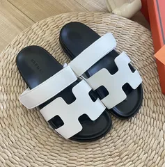 HERMESエルメスサンダル 《シプレ》39白入手困難