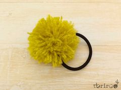 ポンポンヘアゴム　ハンドメイド
