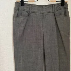 レディース　スーツパンツ　グレー　ストレート　ビジネス　オフィスシーン