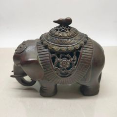中国美術 磁器 青花獅子毬冬瓜壇  工芸品美術品 置物 中国美術 青花獅子毬冬瓜壇 景徳鎮 陶磁器 装飾品 現代工芸品