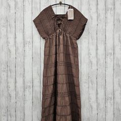 新品【 mily bilet 】ミウィビレット 高級感漂う微光沢素材 マジョリカプリーツギャザー使いフレアワンピース(ロング)