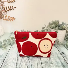 ハンドメイド　北欧柄　りんご柄　アクセサリーポーチ　ファスナーポーチ　お通帳ケース　プレゼント