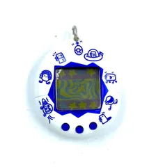 バンダイ(BANDAI) 新種発見　たまごっち　　白（ブルー文字）