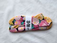 WK1035PI　≪花ラブリ≫　新品　日本製　柄足袋　おしゃれ足袋　花　菊　キク　黒　ブラック　ピンク　オレンジ　フリーサイズ　綿　ナイロン　和装　和風　小物