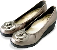 ファーストコンタクト パンプス 痛くない 歩きやすい ヒール 黒 靴 ウエッジソール コサージュ 美脚 厚底 ラウンドトゥ コンフォートシューズ nc39608 オーク（）  24.0cm