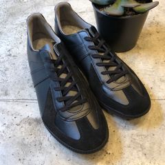 新品未使用、箱付き GERMAN TRAINER BLACK（43）チェコ製 新品未使用
