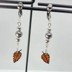 レジンイヤリング「紅葉　136」