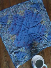 ブランド品 クリスチャン ディオール (正規品) ビューティーと 尊厳 可愛いわ グラマー シルクスカーフ マフラー