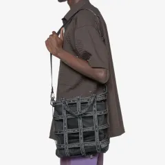 2025年最新】AND WANDER メッセンジャーの人気アイテム - メルカリ