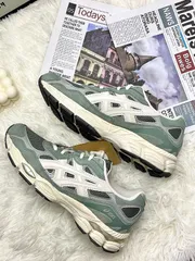 2024年最新】Asics GEL nyc smoke grayの人気アイテム - メルカリ