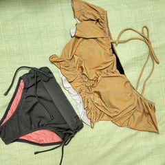 オフショル　ビキニ　水着