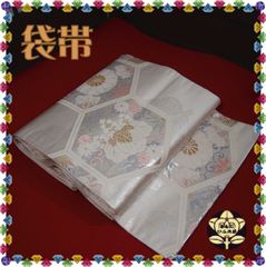 【袋帯】銀色に亀甲菊花桐花模様の帯