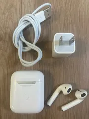 【225831】Apple アップル  airpods　エアーポッズ　第2世代　イヤホン　ワイヤレス　動作確認済み ホワイト