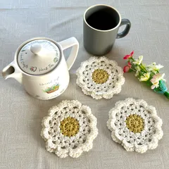 二重花びら　デイジー　手編み　ドイリー　コースター　茶托　ガーランド　アップリケ　3枚　ハンドメイド