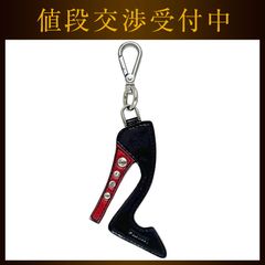 プラダ キーホルダー ブラック レッド ヒール レザー スタッズ 中古