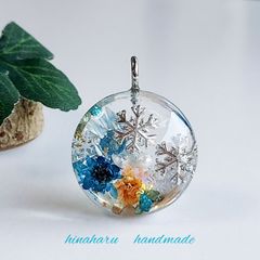 ぷっくりサークル＊雪花ネックレス(ライトブルー＊ライトオレンジ)