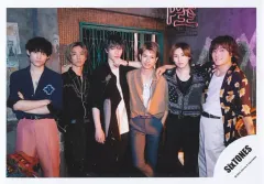 【中古】生写真(ジャニーズ) SixTONES/集合(6人)/横型・膝上/「Feel da CITY」グッズオフショット/公式生写真