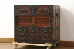骨董舟箪笥・舟金庫（高さ48cm、横幅56cm、奥行46cm