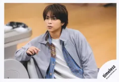 【中古】生写真(STARTO) timelesz/佐藤勝利/横型・上半身/シングル「because」MV＆ジャケ写オフショット/公式生写真